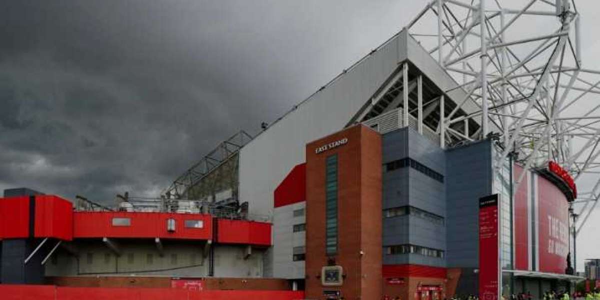 Um preso após tragédia no jogo Manchester United vs Liverpool